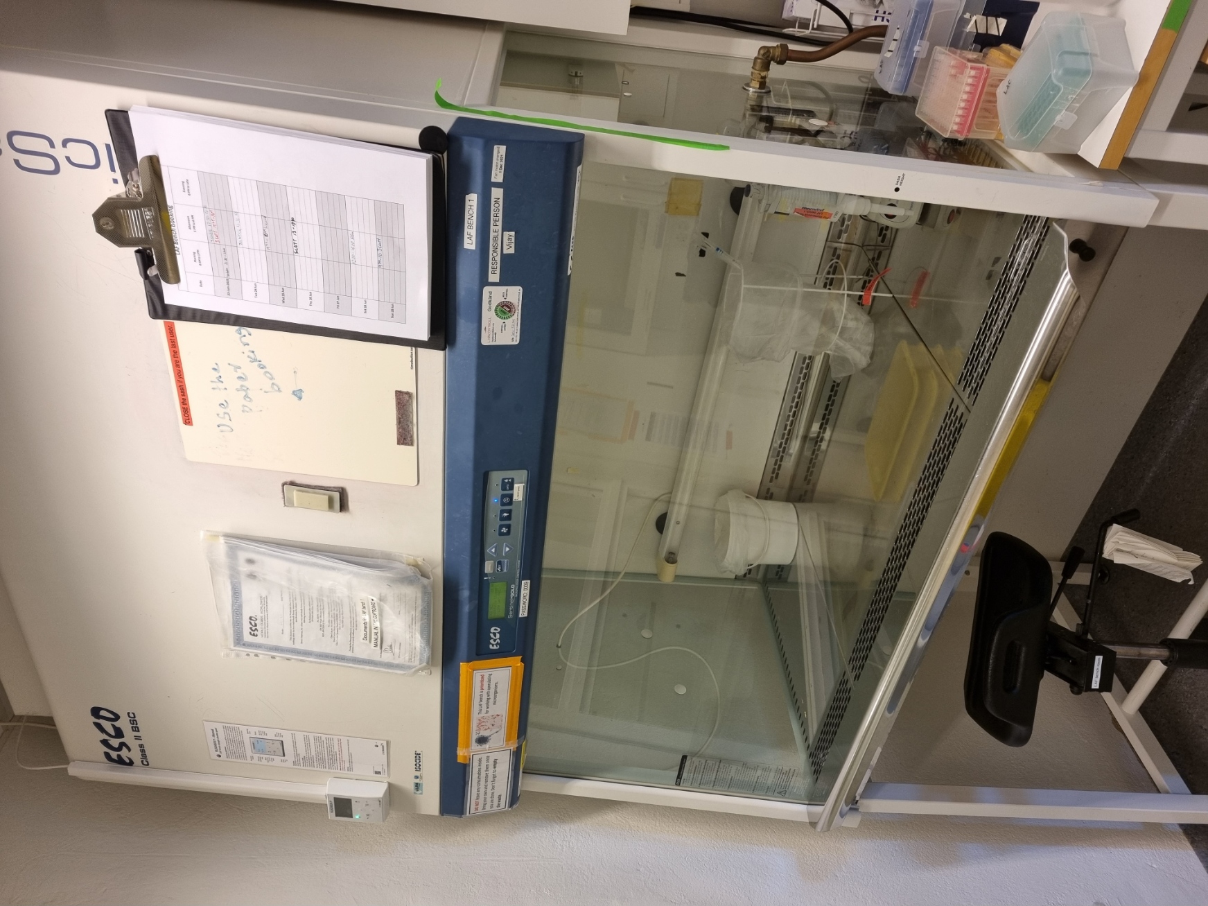 Picture of LAF bench 1