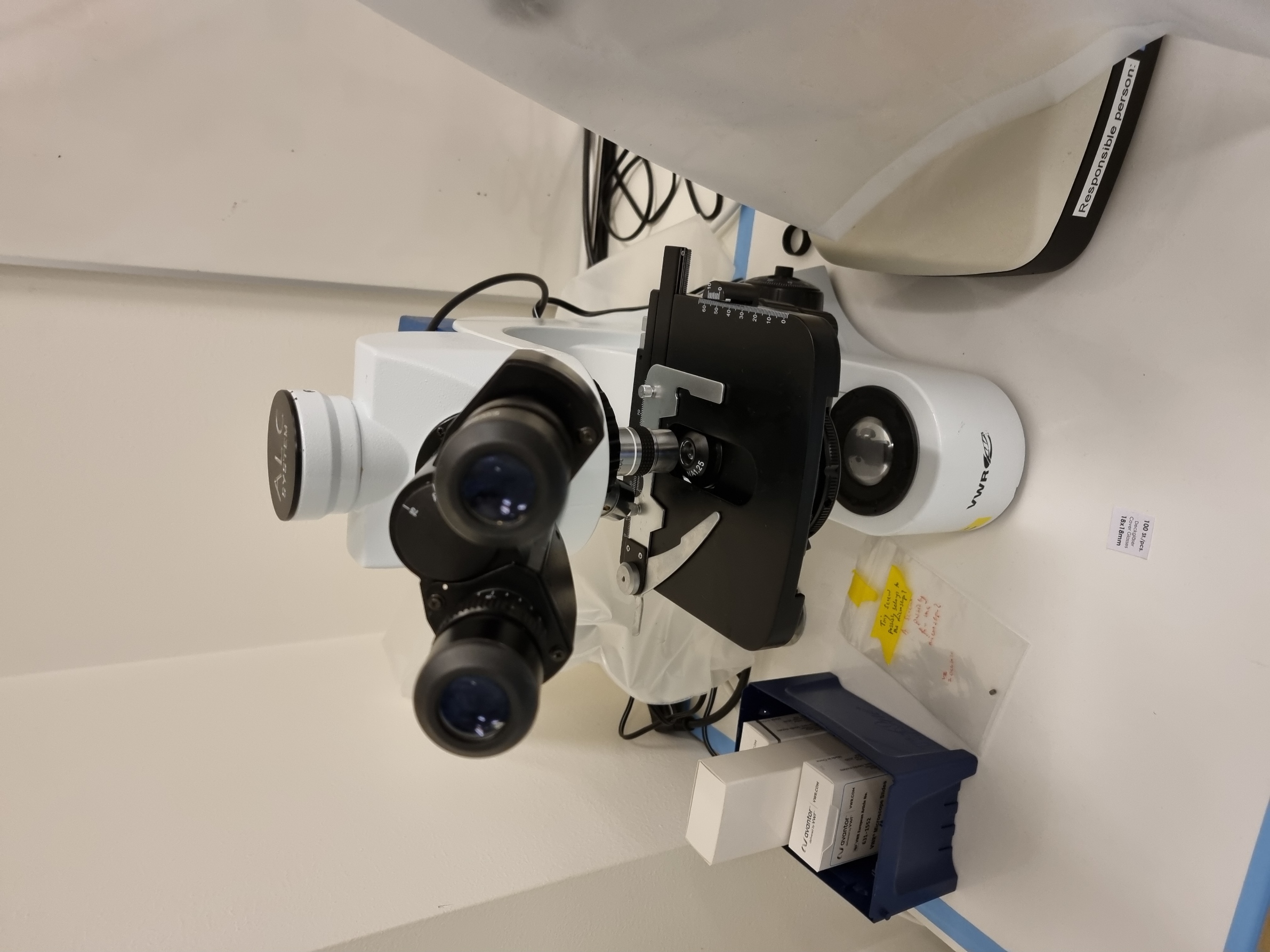Picture of Light microscope VWR